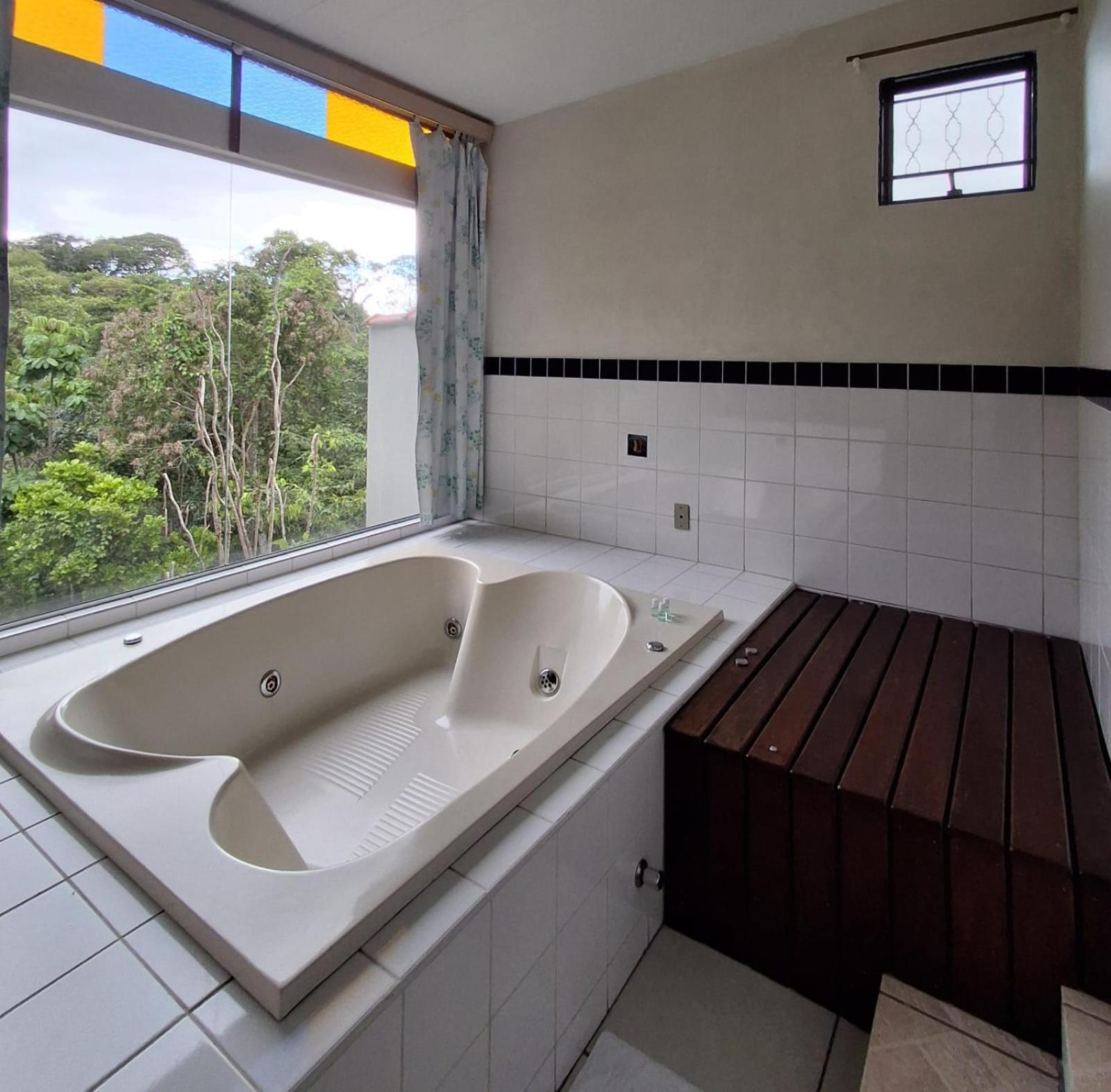 3 Coracoes Hotel
