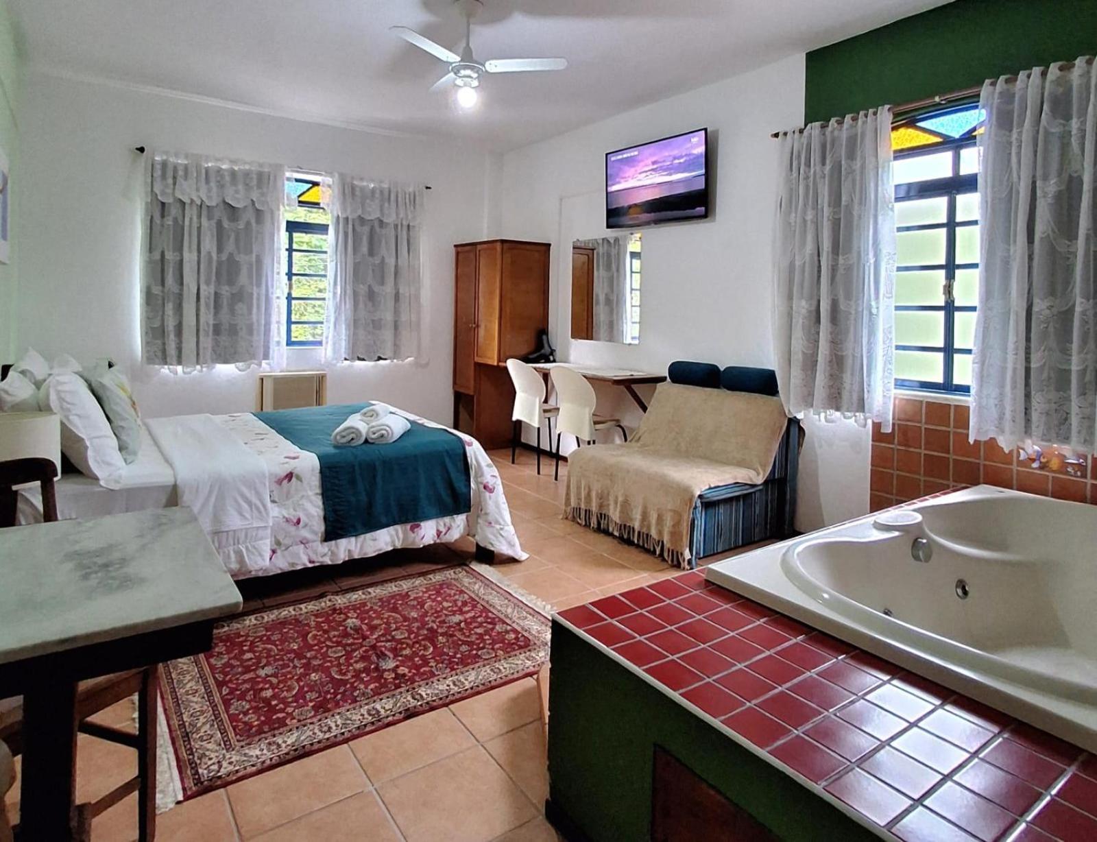 3 Coracoes Hotel 3*